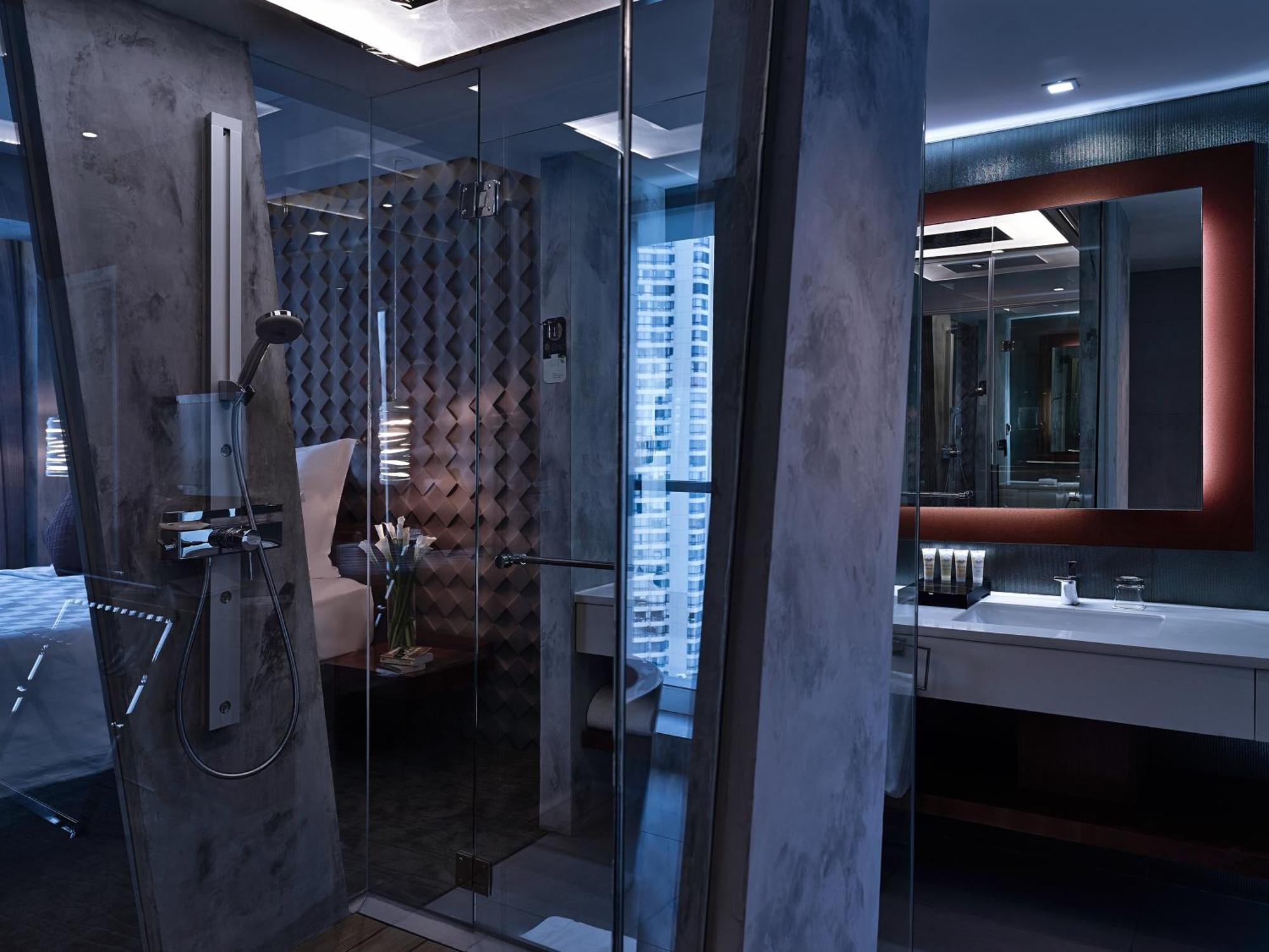 Pullman Jakarta Central Park Екстериор снимка Bathroom