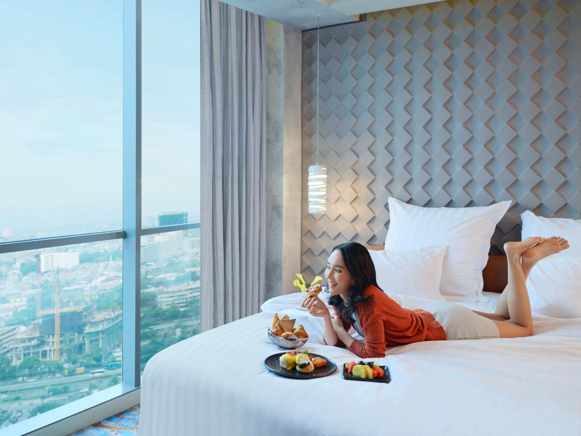 Pullman Jakarta Central Park Екстериор снимка A guest at the hotel